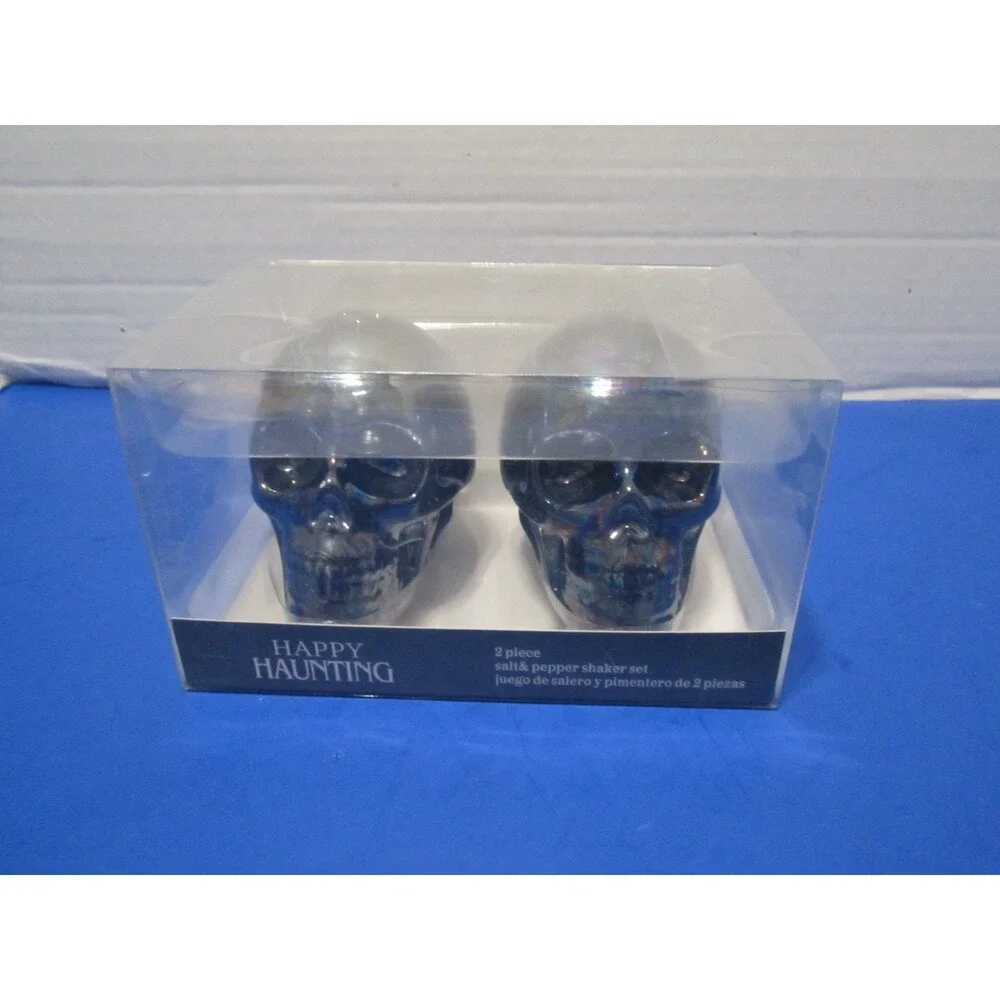 NEW Halloween Skulls Salt & Pepper Shaker Fall Decor  Happy Haunting Ceramic